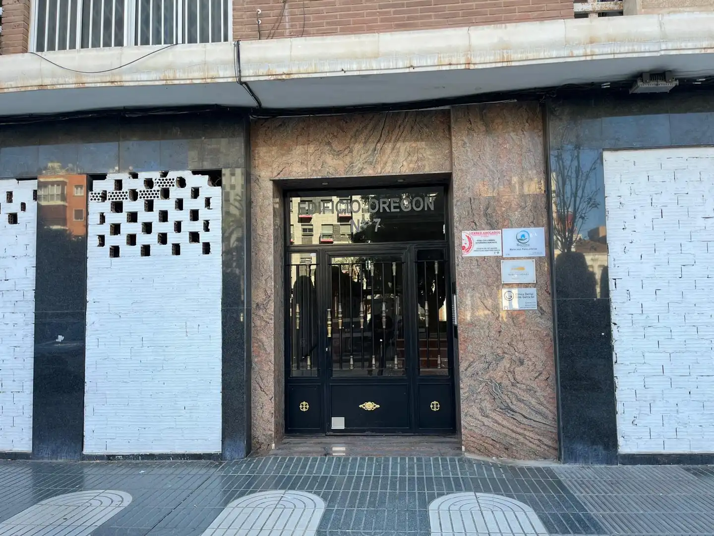 Vista exterior de Oficina de lloguer en Cartagena amb Aire condicionat, Calefacció i Balcó