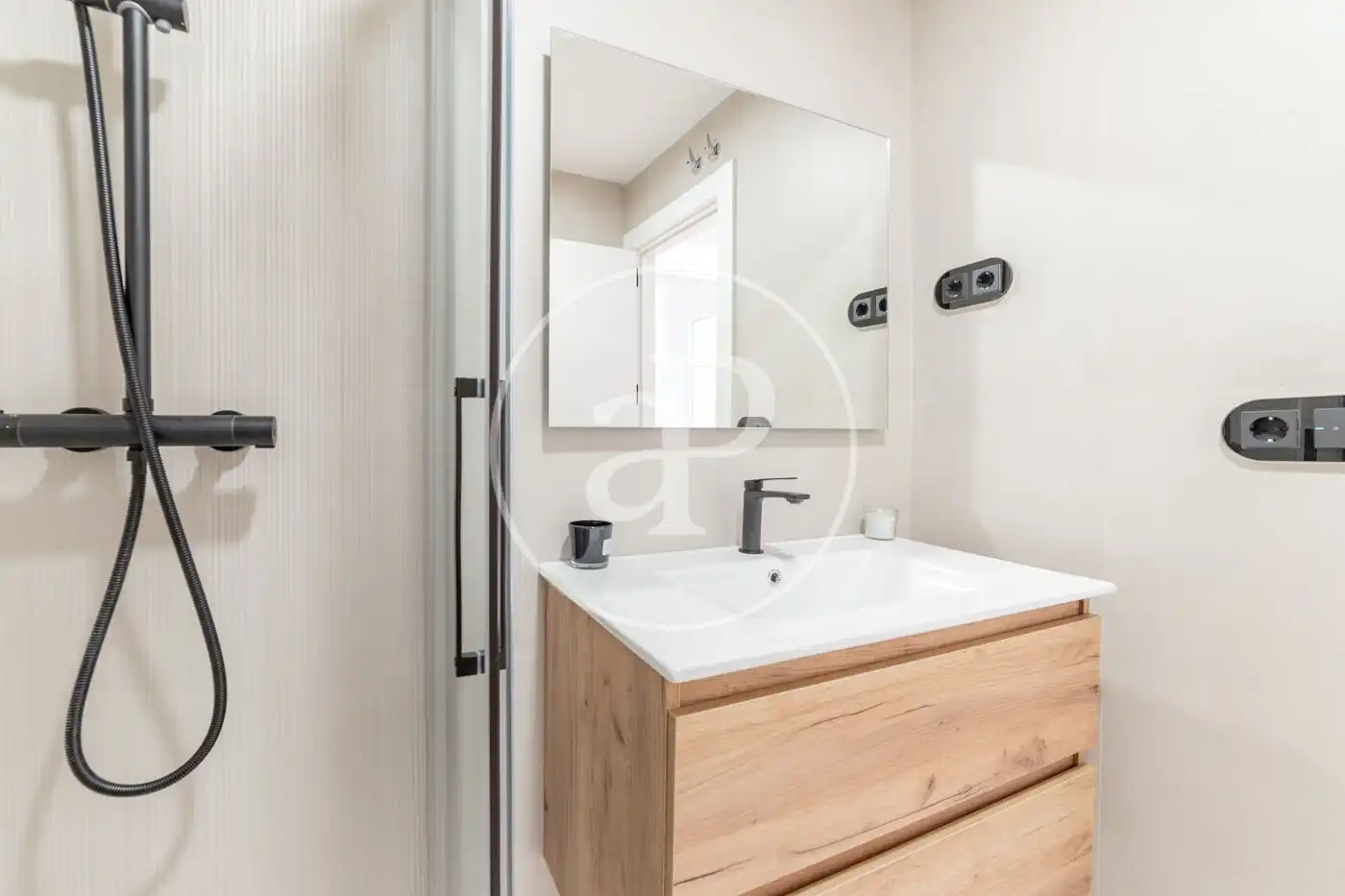 Baño de Ático en venta en Madrid con Aire acondicionado, Calefacción y Terraza