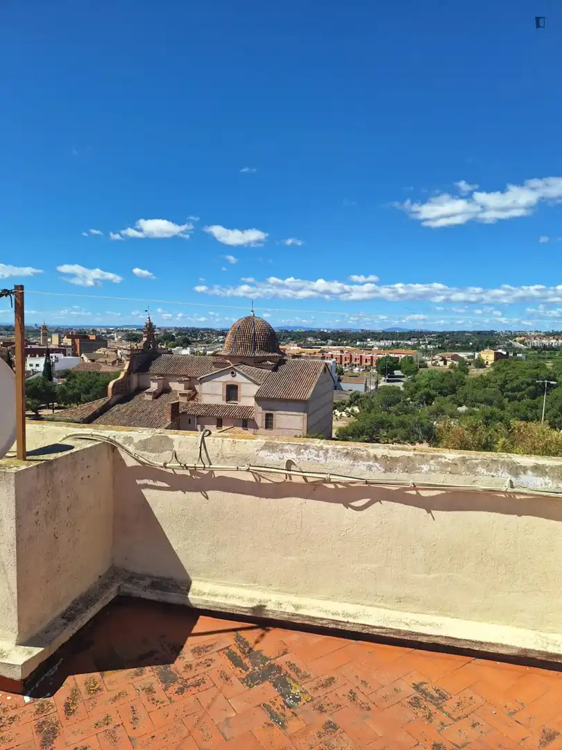 Vista exterior de Apartamento de alquiler en Moncada con Amueblado, Horno y Lavadora