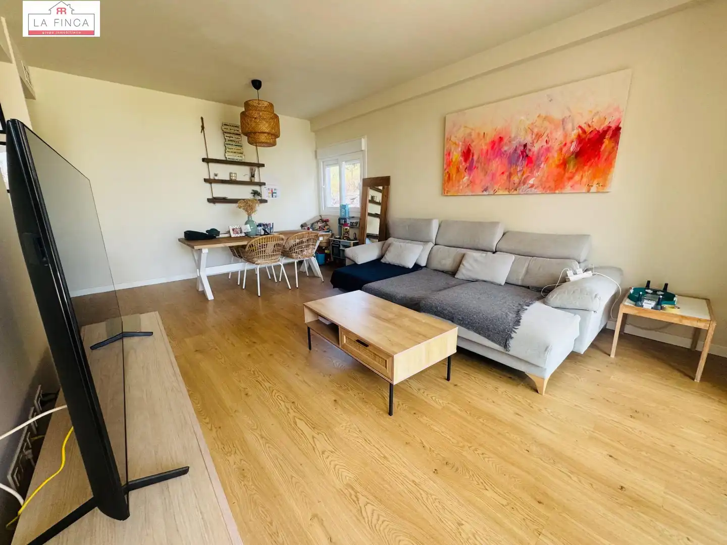 Sala d'estar de Planta baixa en venda en Málaga amb Aire condicionat, Jardí privat i Terrassa