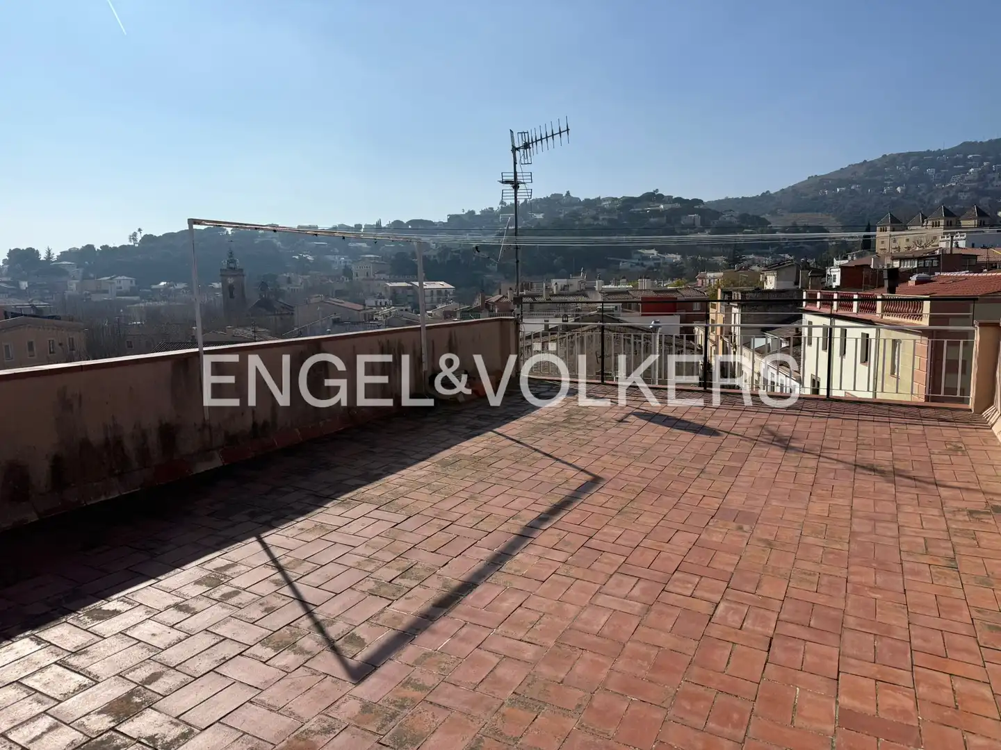 Terraza de Ático en venta en Alella con Aire acondicionado, Calefacción y Parquet