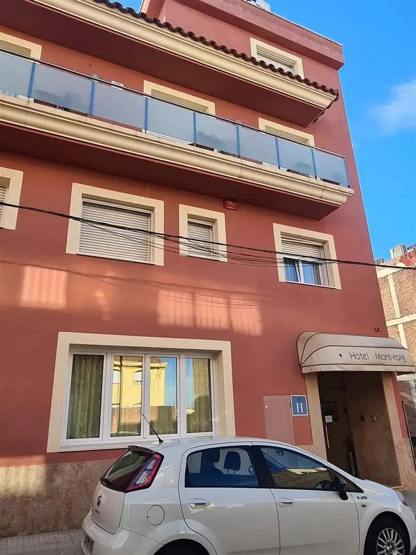 Vista exterior de Edificio en venta en Mont-roig del Camp