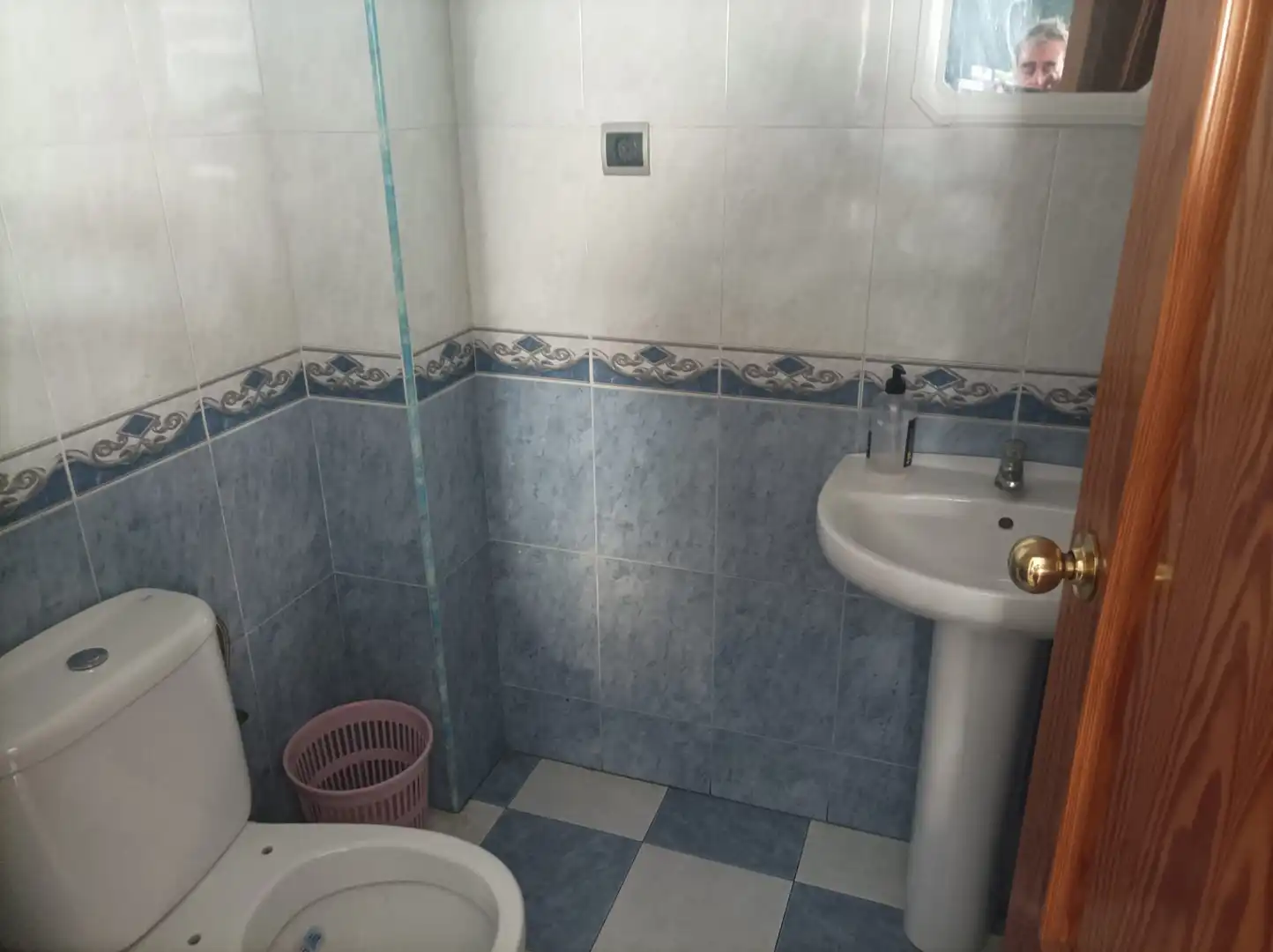 Badezimmer von Geschaftsraum zum Verkauf in Vélez-Málaga mit Klimaanlage, Terrasse und Möbliert
