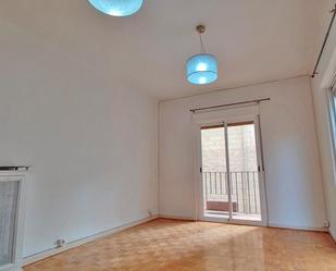 Dormitori de Pis de lloguer en  Granada Capital amb Calefacció, Parquet i Terrassa