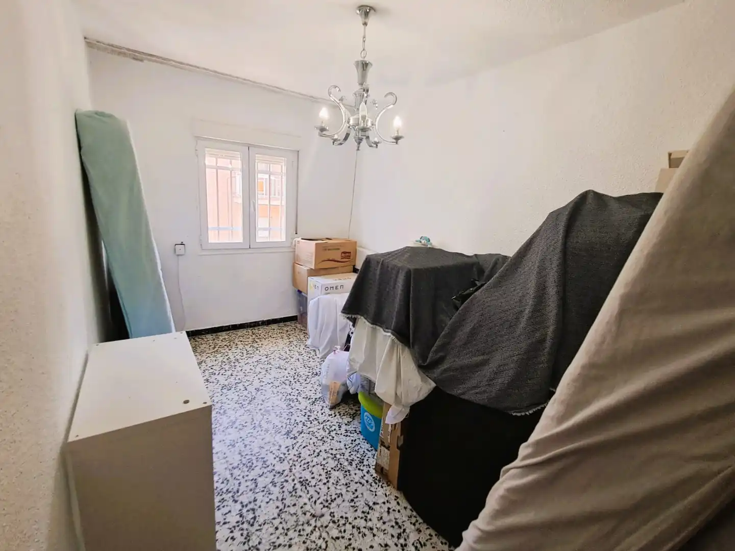 Habitación de Piso en venta en Madrid con Calefacción, Terraza y Alarma
