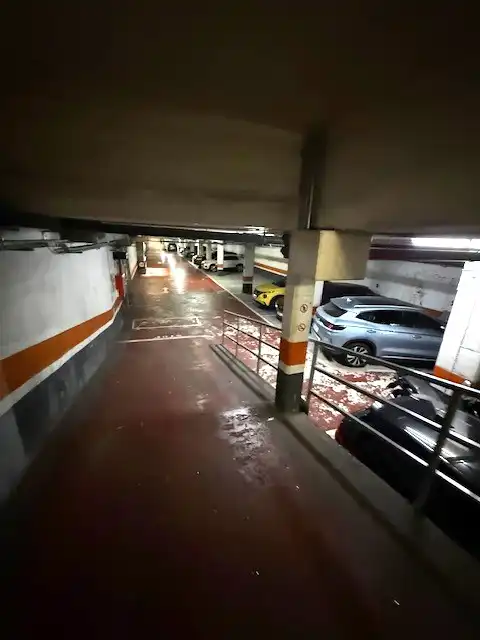 Aparcament amb ascensor en venda a Carrer Gran de Gràcia 109, imagen 2