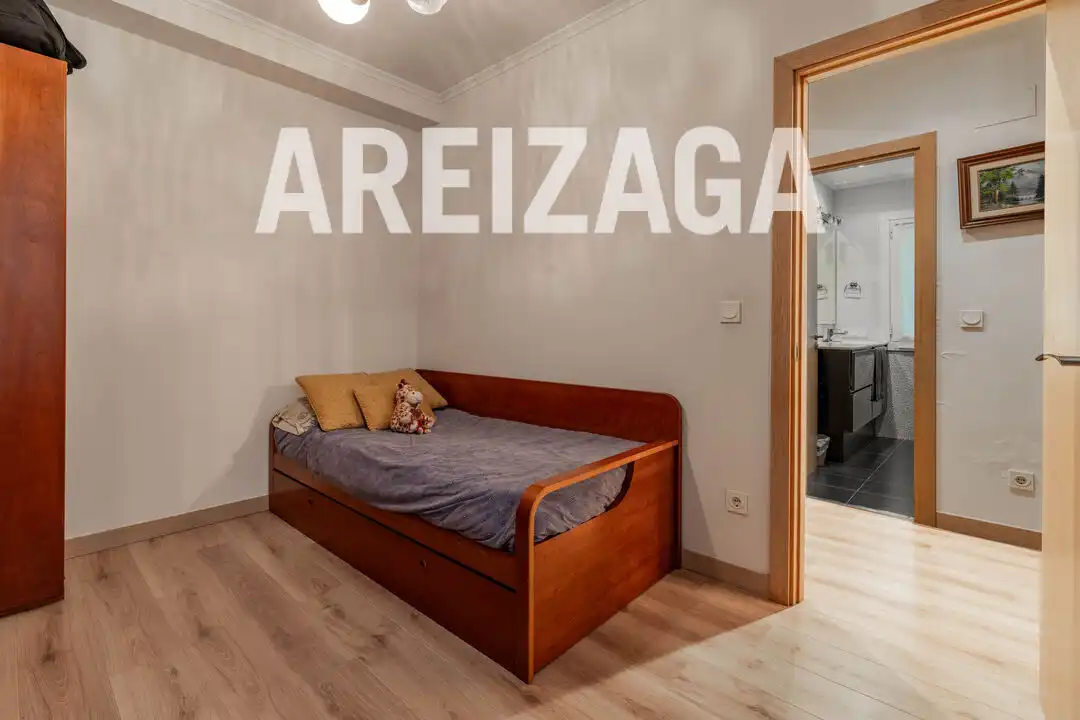 Schlafzimmer von Wohnung zum Verkauf in Donostia - San Sebastián  mit Heizung und Balkon