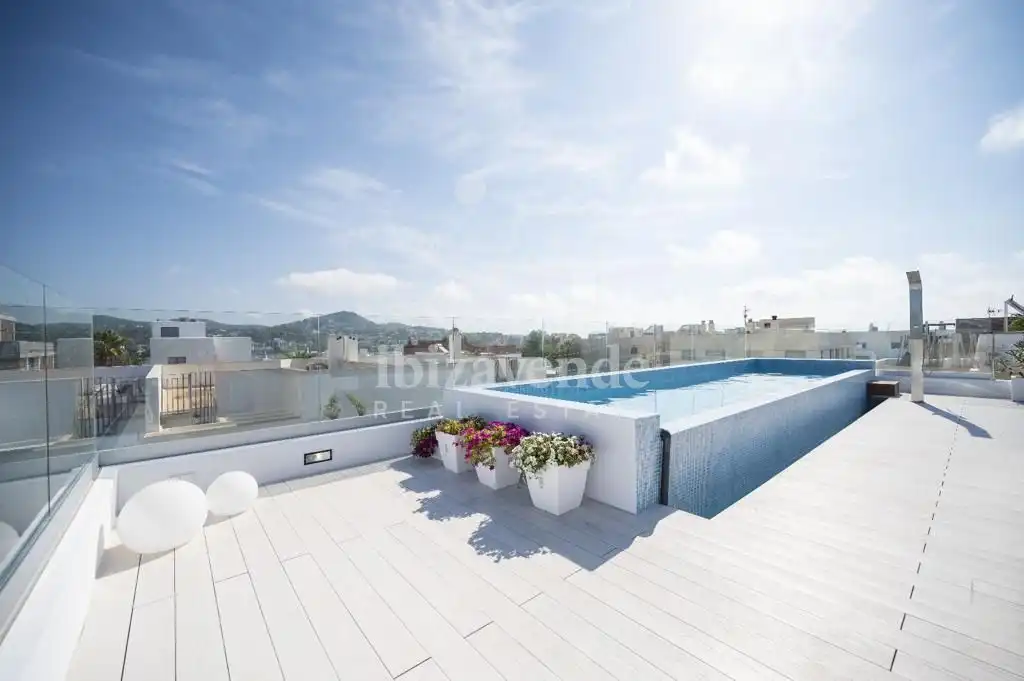 Àtic amb piscina en venda a Carrer de s'illa plana