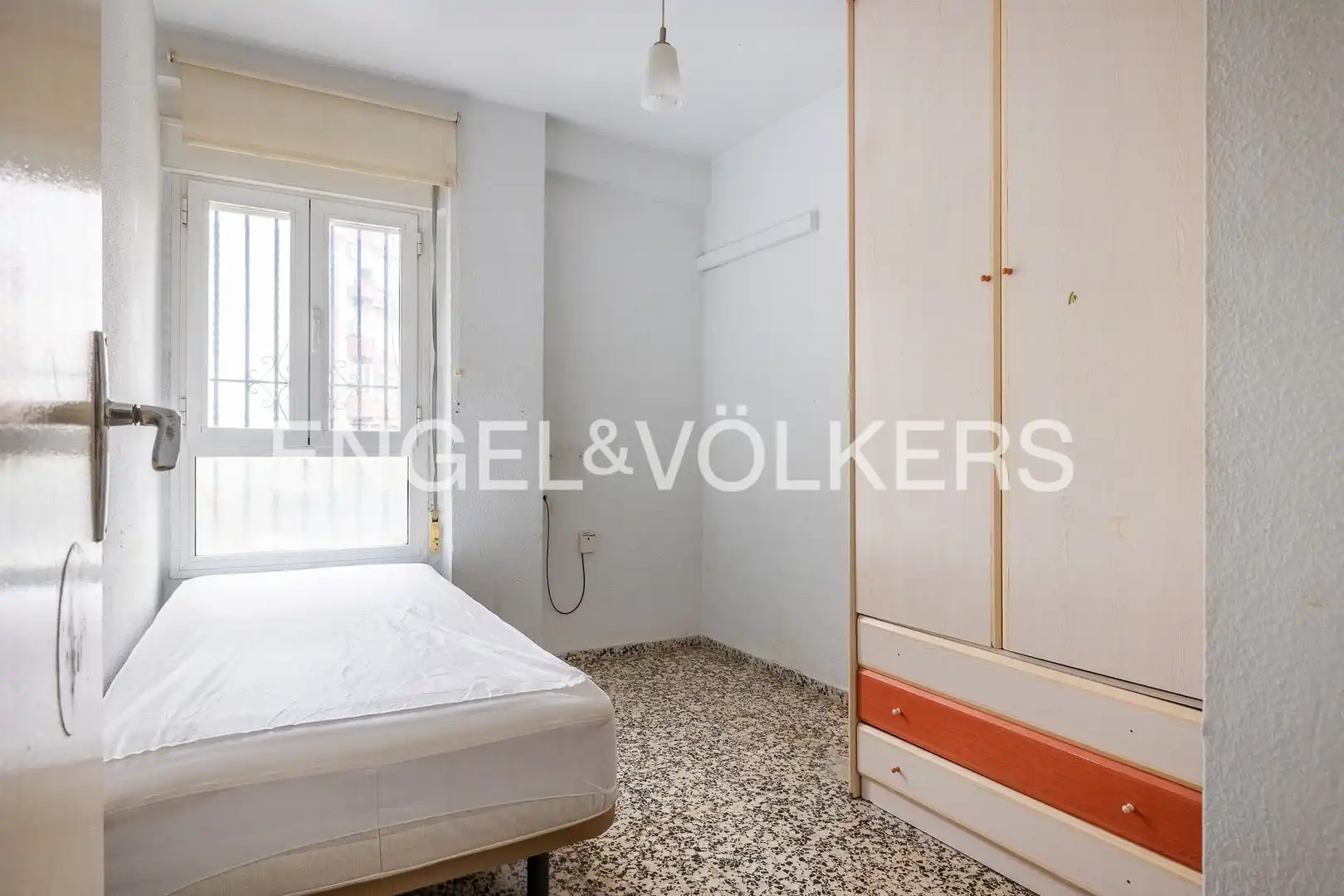 Bedroom of Flat for sale in Sevilla  with Heating, Swimming Pool and Balcony
