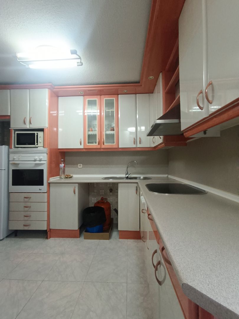 Cuina de Pis en venda en Parla amb Aire condicionat, Calefacció i Parquet