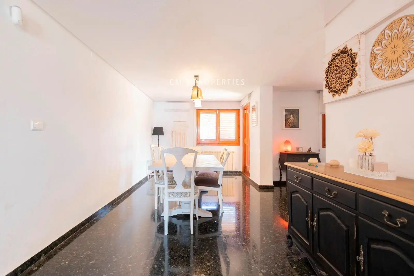 Comedor de Casa o chalet en venta en Paterna con Aire acondicionado, Calefacción y Piscina