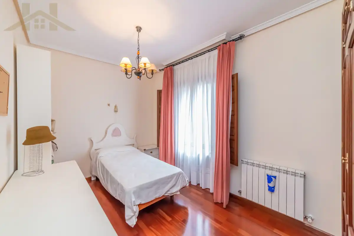Detached homes for sale in Las Aves
