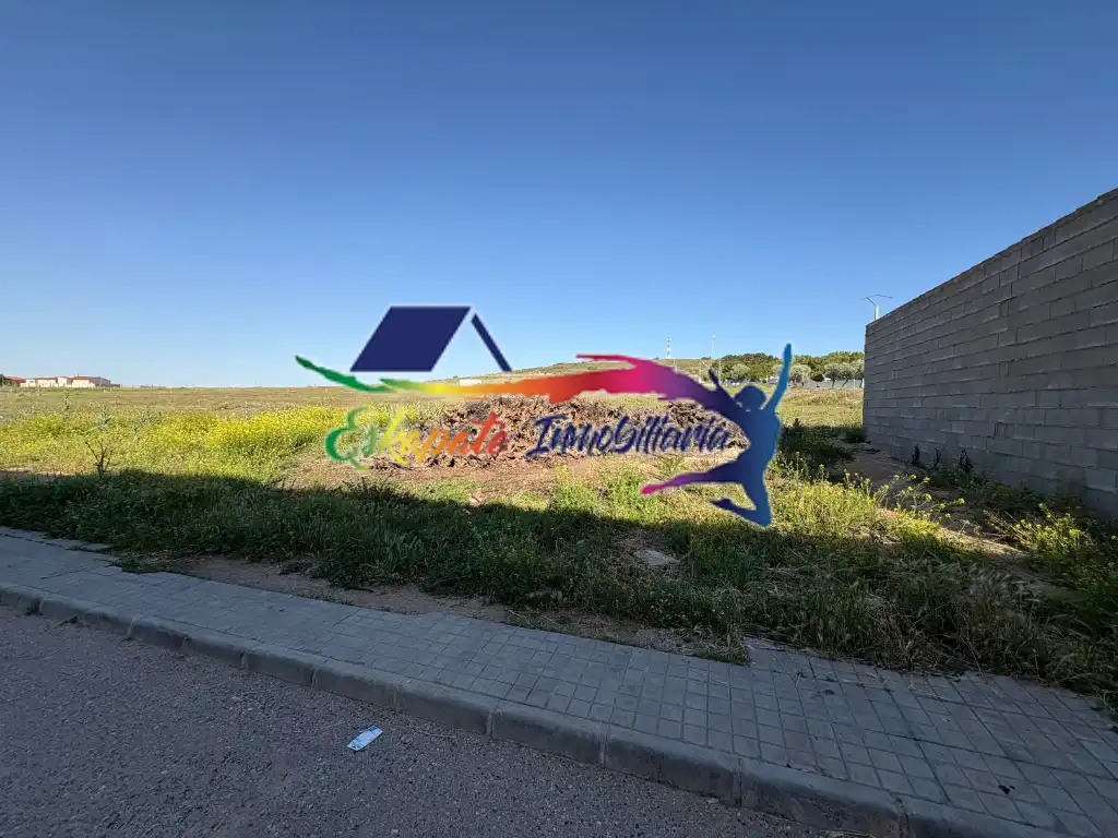 Terreno residencial en venta en Calle Hoz del Mundo 14