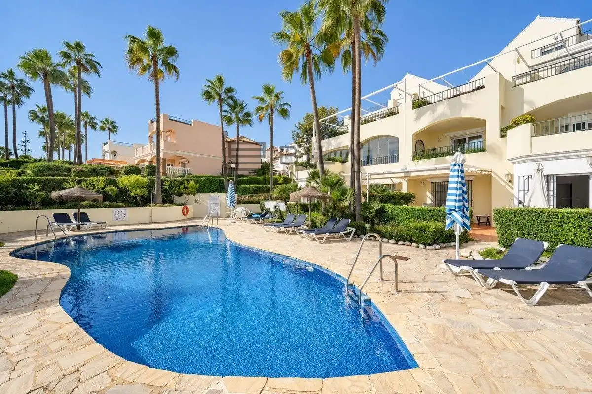Flat with pool for sale in White Pearl Beach, imagen 2