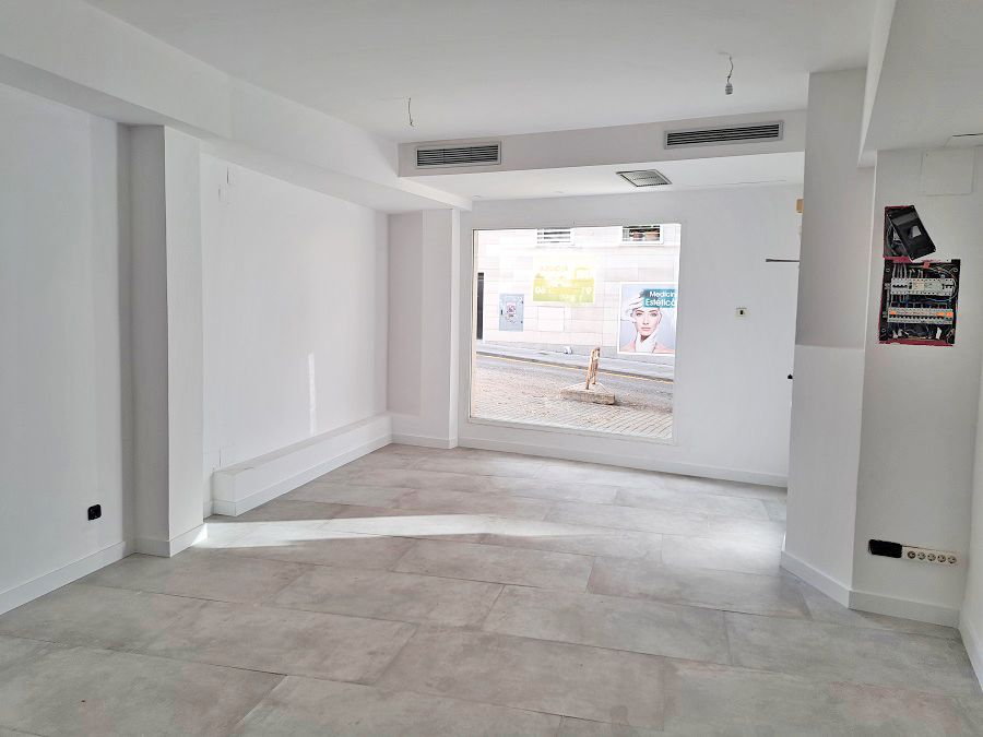 Premises for rent in Torrelodones  with Air Conditioner