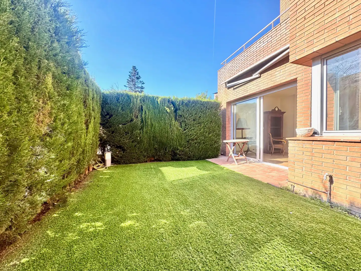 Garden of Single-family semi-detached for sale in Sant Cugat del Vallès  with Air Conditioner, Heating and Private garden