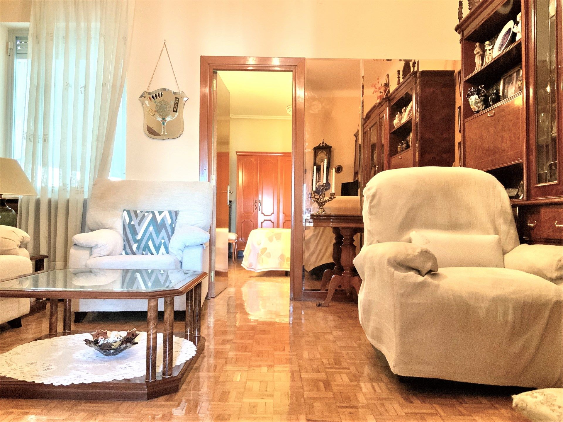 Sala d'estar de Pis en venda en  Madrid Capital amb Calefacció i Balcó