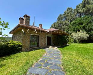 Jardí de Casa o xalet de lloguer en Las Navas del Marqués  amb Calefacció, Jardí privat i Terrassa