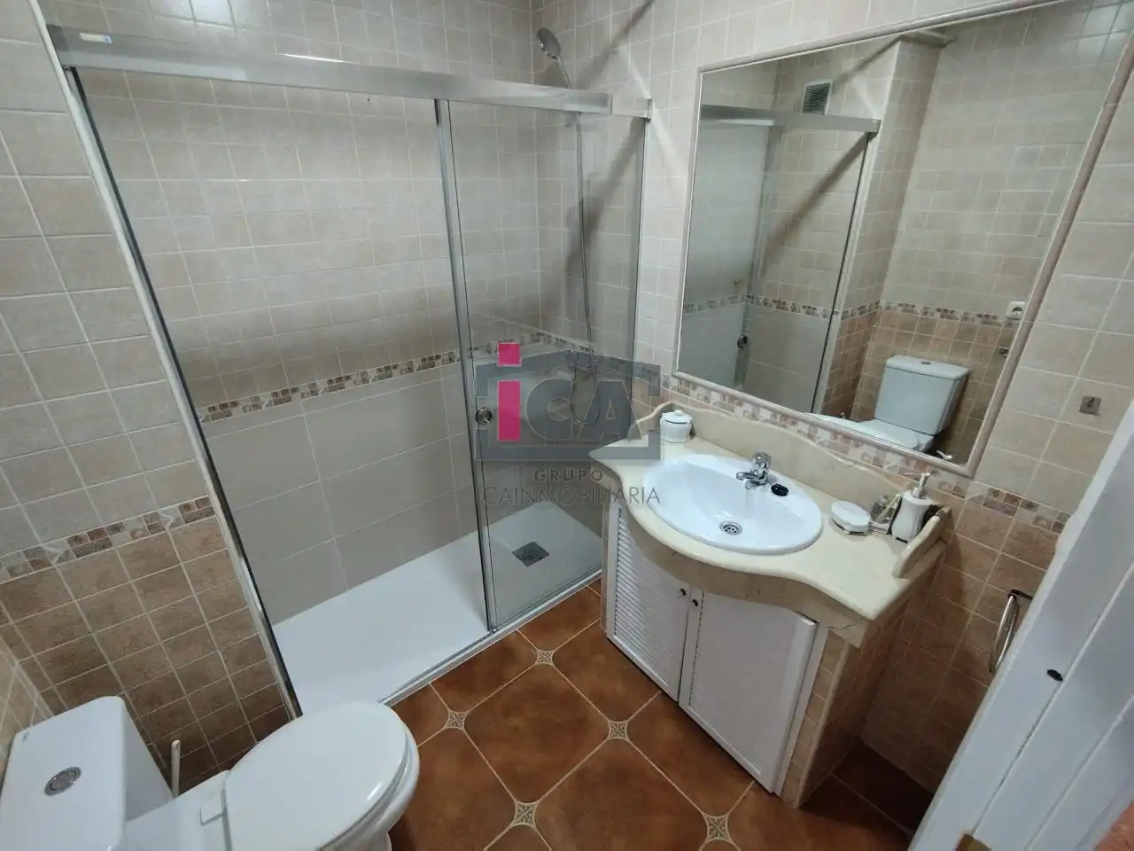 Baño de Piso de alquiler en Cáceres con Aire acondicionado, Calefacción y Amueblado