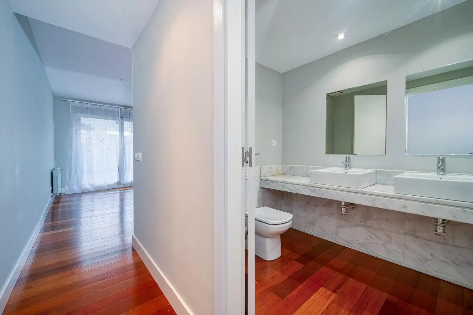 Baño de Planta baja de alquiler en Majadahonda con Aire acondicionado, Calefacción y Jardín privado