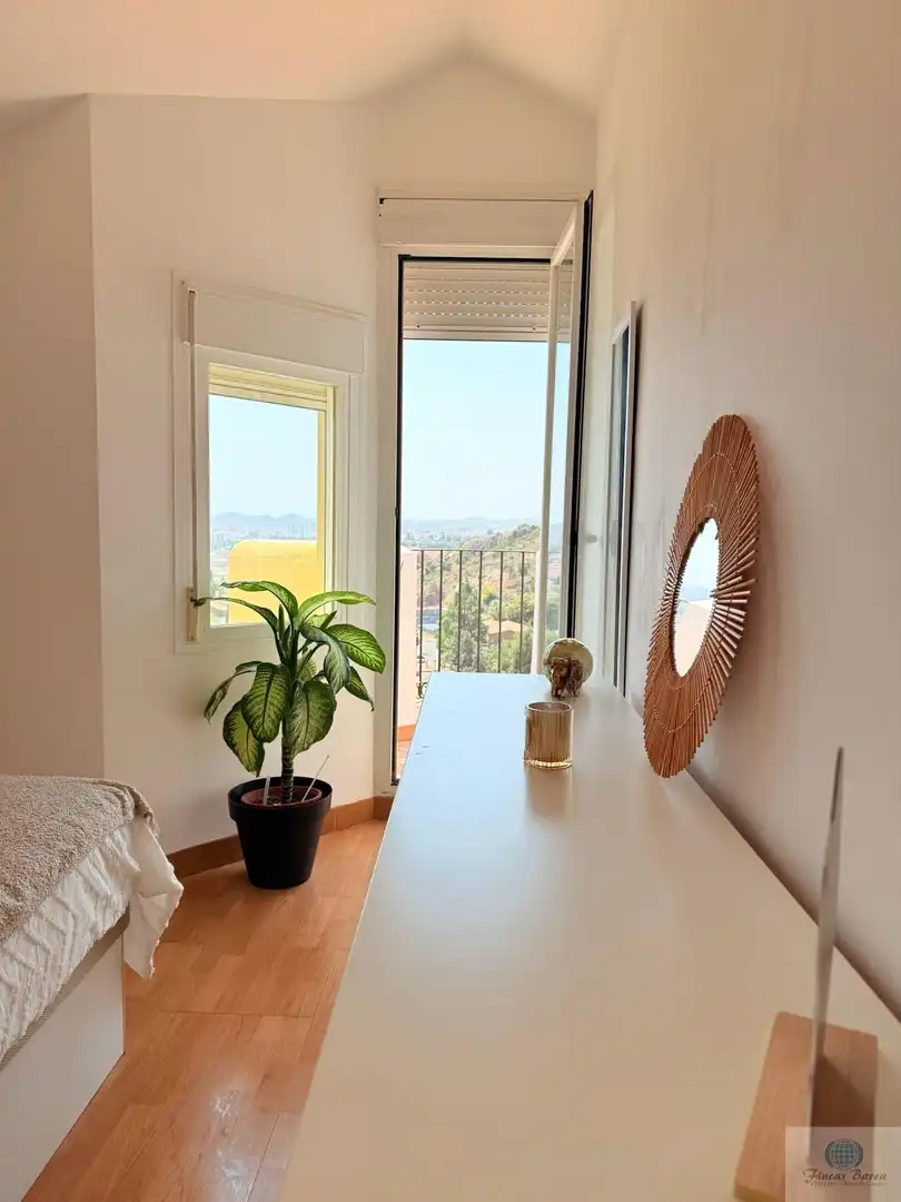 Bedroom of Attic for sale in Fuengirola  with Air Conditioner, Terrace and Community pool