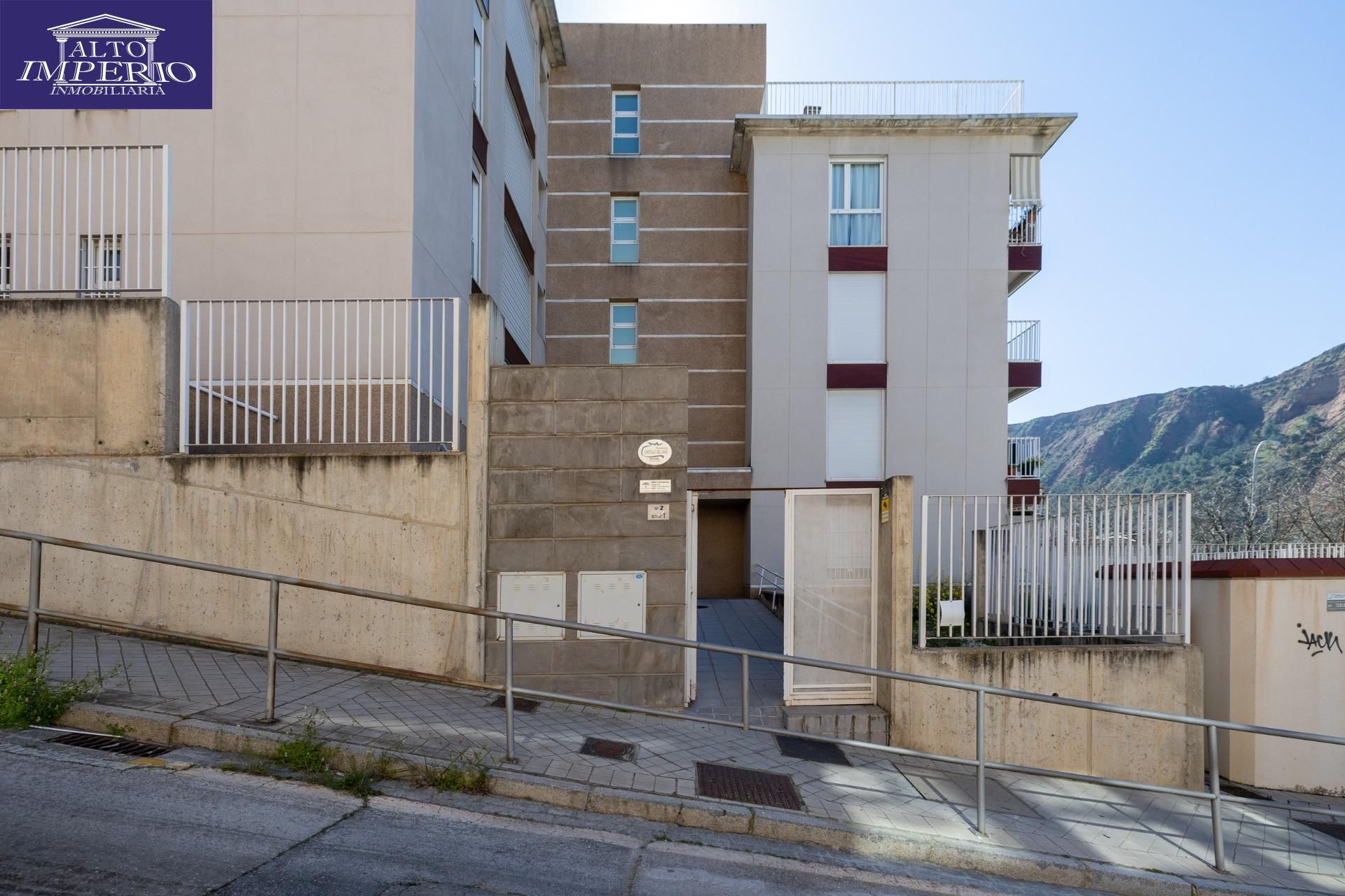 Vista exterior de Piso en venta en  Granada Capital