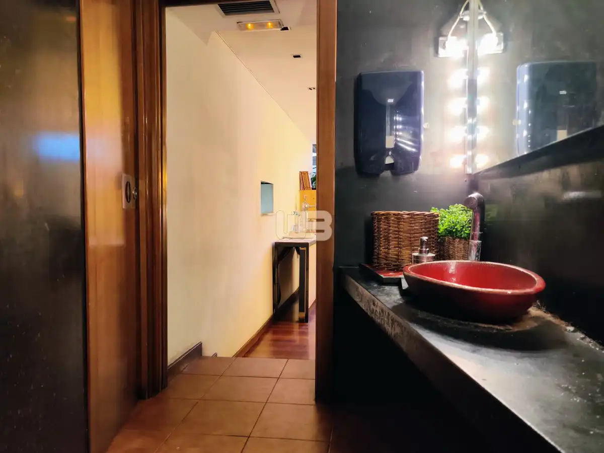 Business premises for transfer in Carrer de Bailèn, imagen 27