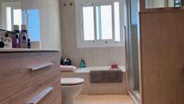 Bathroom of Flat for sale in Mataró  with Air Conditioner and Balcony