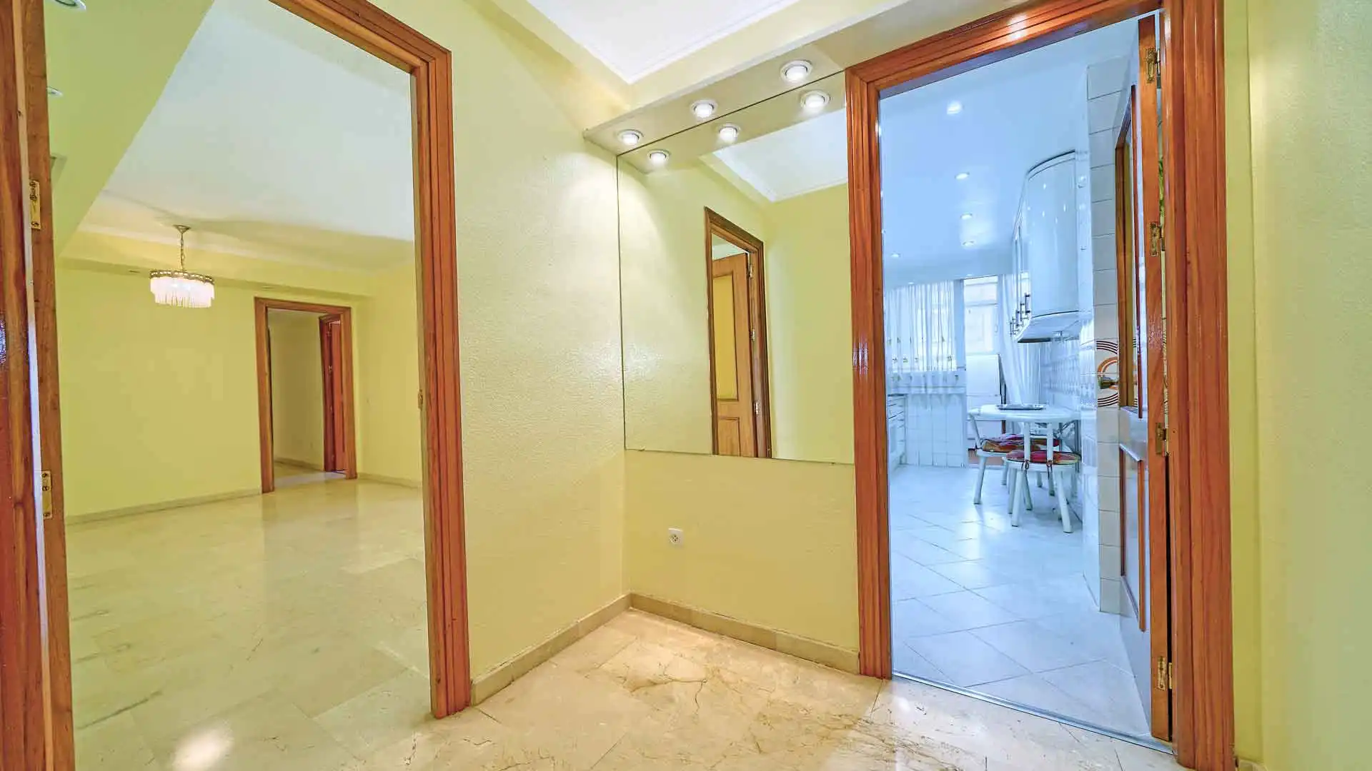 Apartamento en venta en Marbella con Aire acondicionado, Terraza y Trastero
