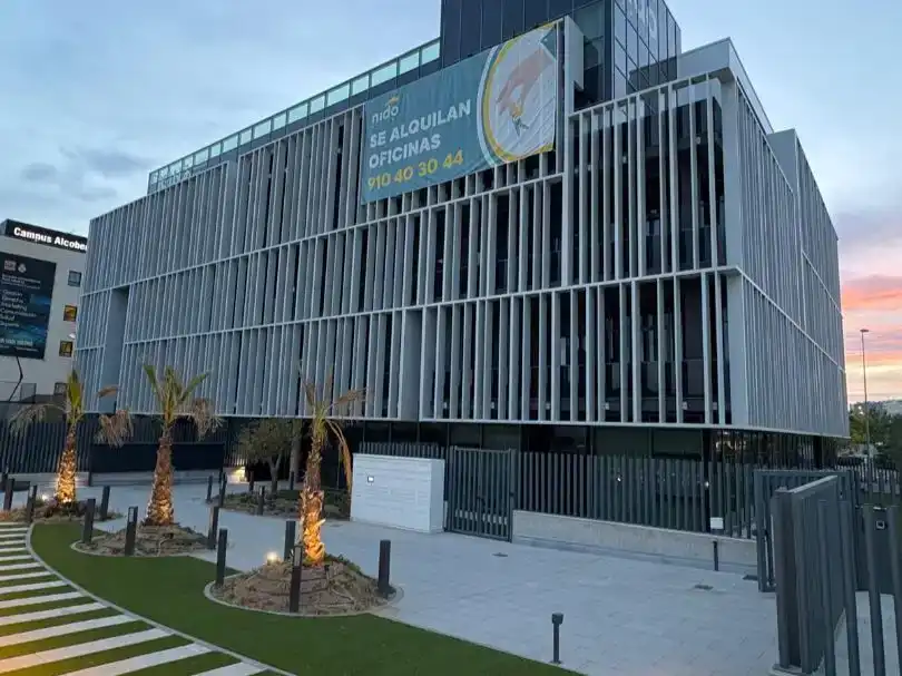 Außenansicht von Loft zur Miete in La Moraleja mit Klimaanlage, Schwimmbad und Möbliert