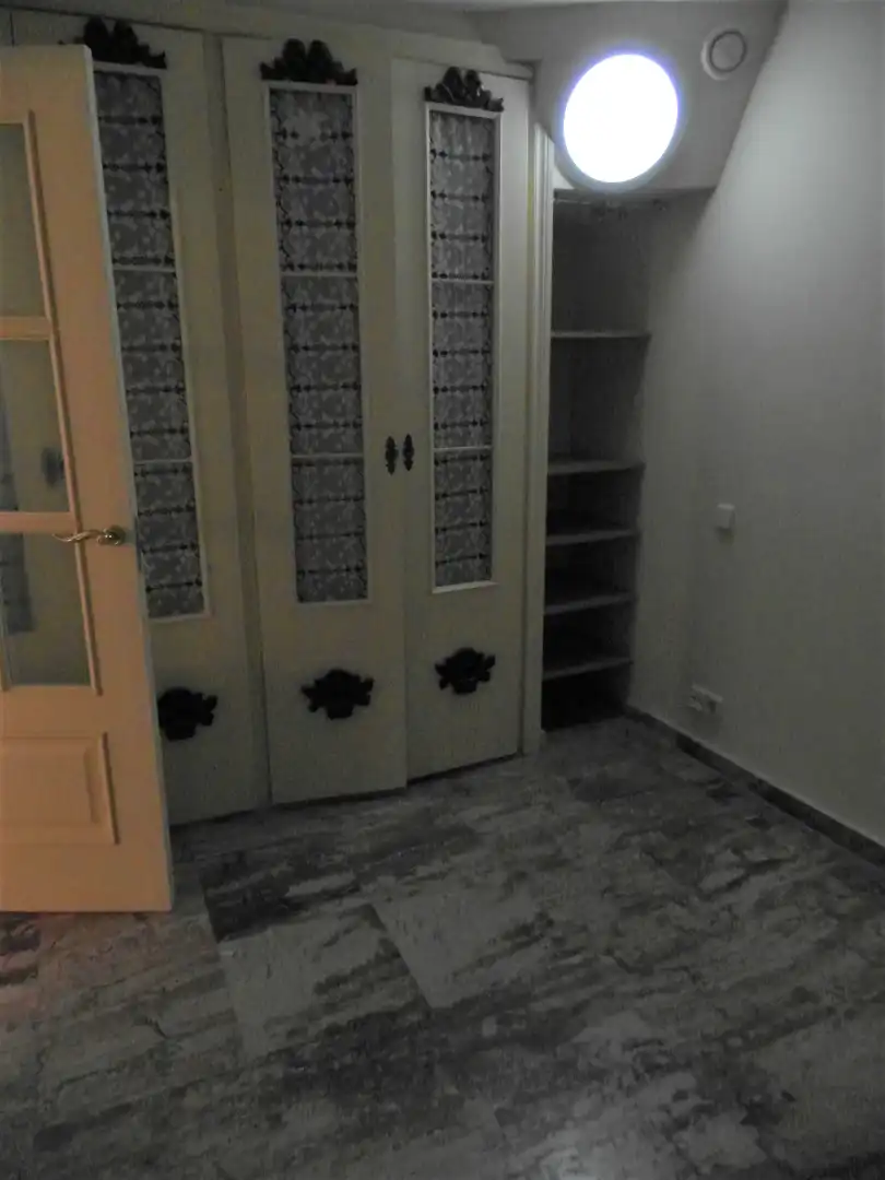 Habitación de Casa adosada en venta en Madrid con Aire acondicionado, Calefacción y Jardín privado