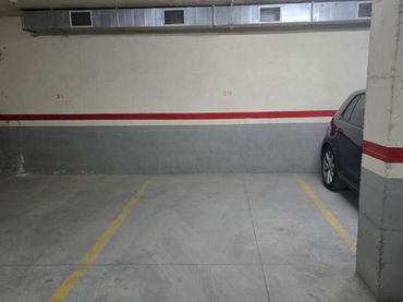 Individual en venta en Carrer d'Àngel Guimerà 14