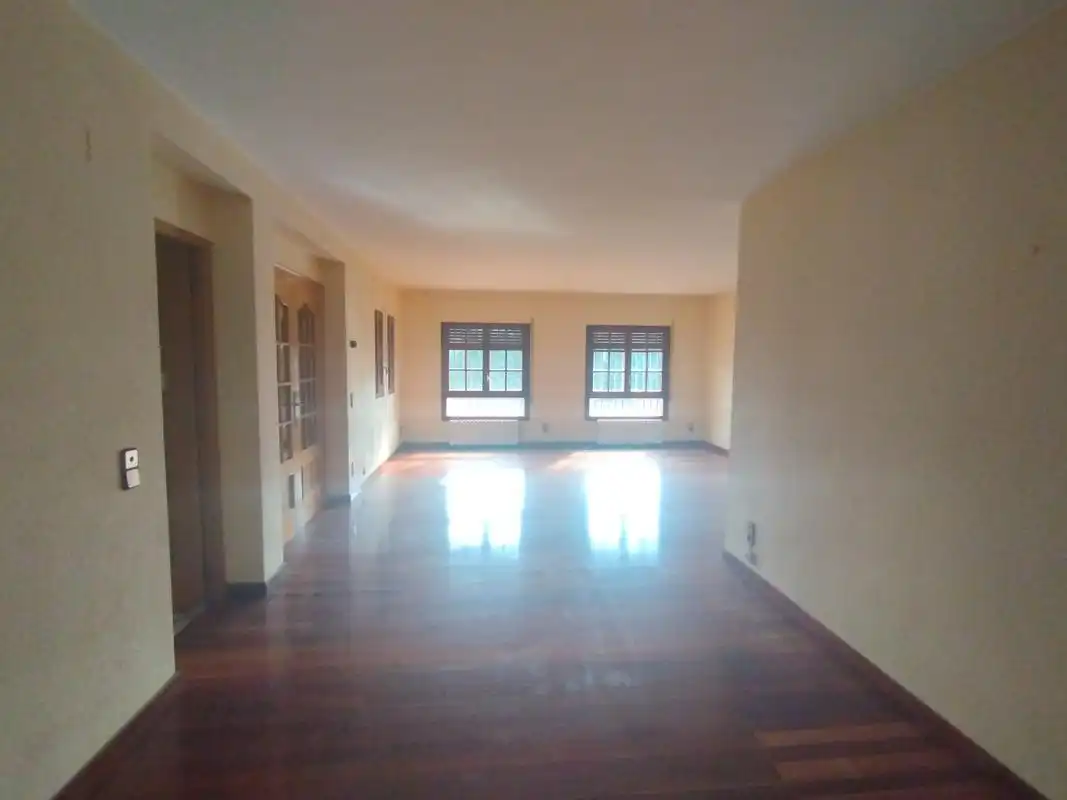 Sala d'estar de Casa o xalet en venda en Zaragoza amb Jardí privat
