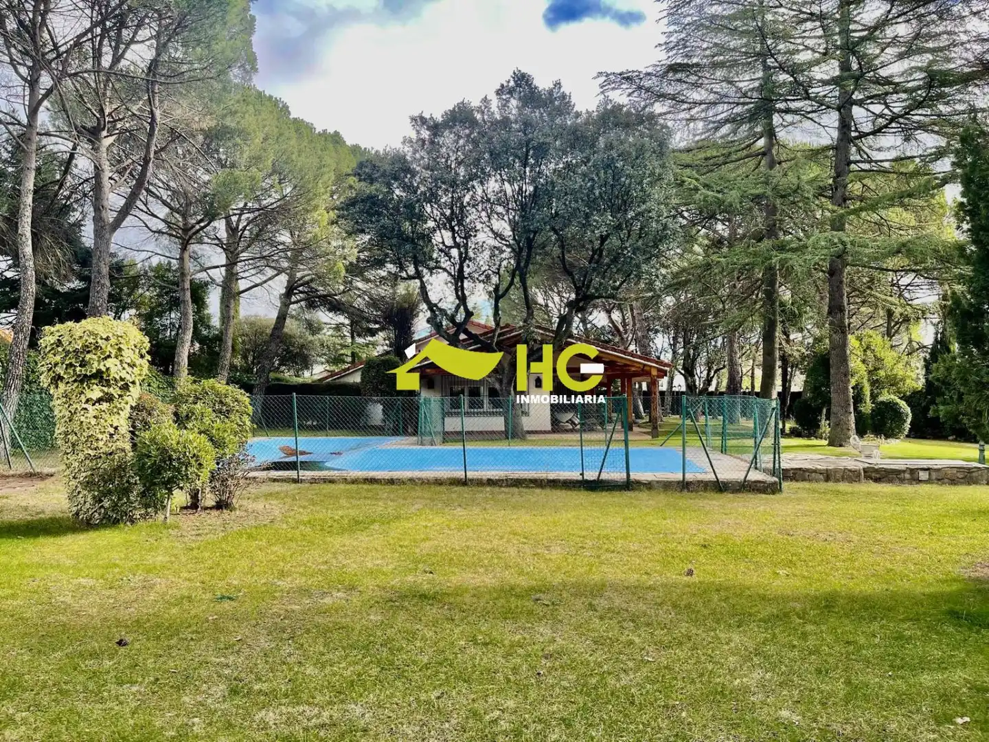 Jardí de Casa o xalet en venda en Galapagar amb Calefacció i Piscina