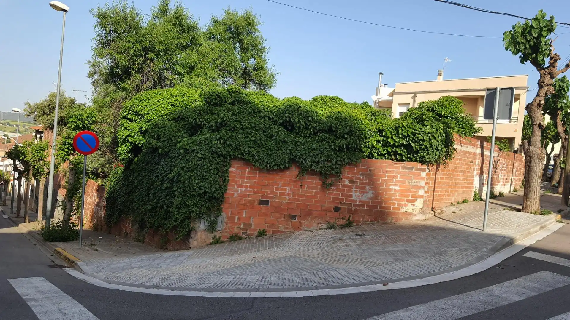 Terreno residencial en venta en Carrer d'Eugeni d'Ors 2, imagen 2