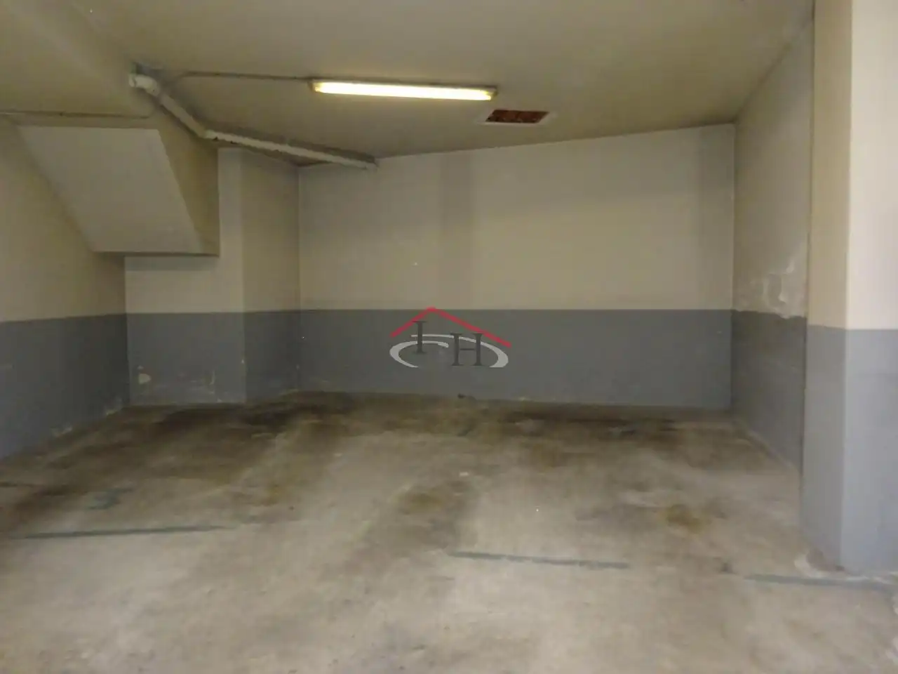 Parkplatz von Wohnung zur Miete in León Capital  mit Heizung, Parkett und Terrasse