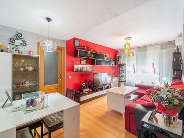 Piso con ascensor en venta en Calle Andrómeda