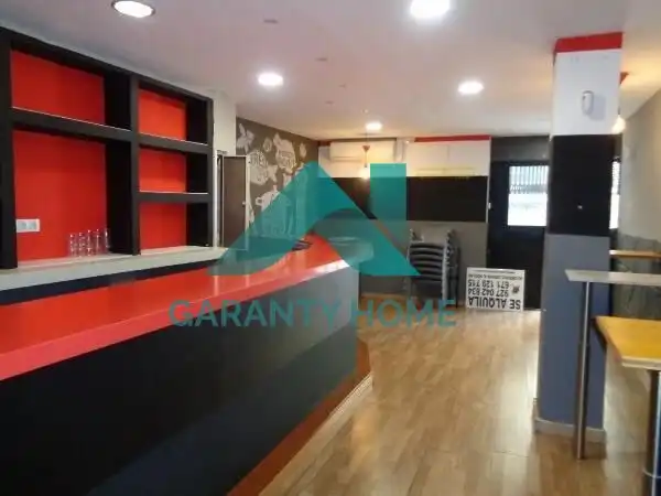 Local en venta en Cáceres con Aire acondicionado y Amueblado