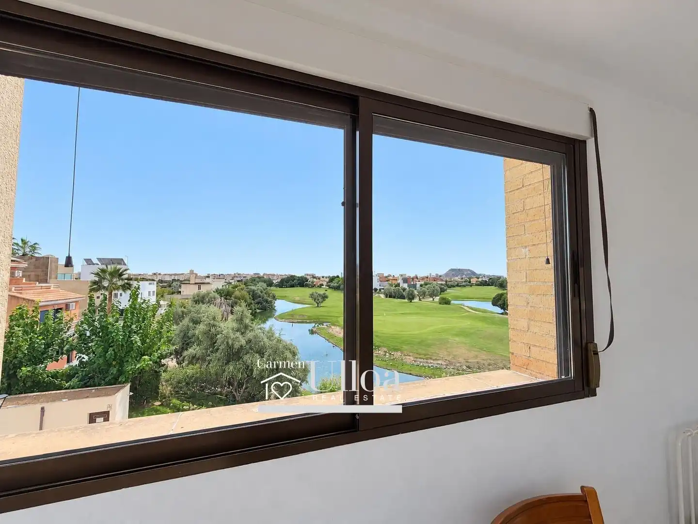Vista exterior de Casa o chalet en venta en Alicante / Alacant con Aire acondicionado, Calefacción y Jardín privado