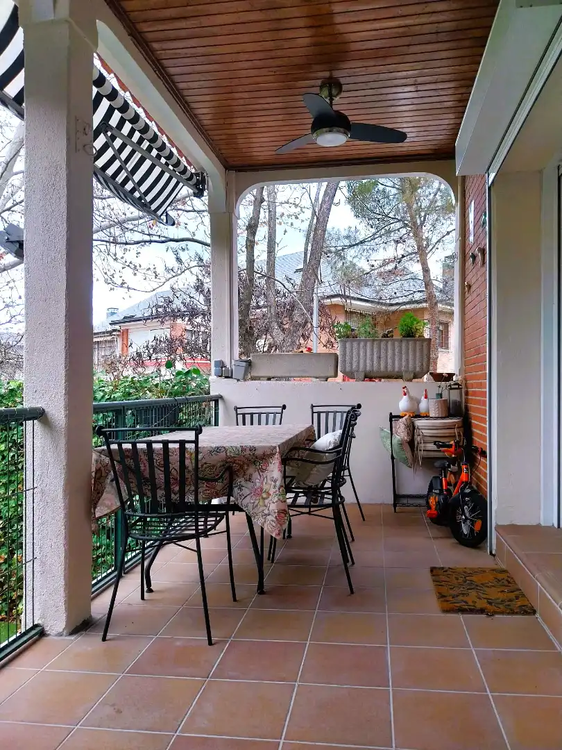 Terrassa de Casa o xalet de lloguer en Madrid amb Aire condicionat, Calefacció i Jardí privat