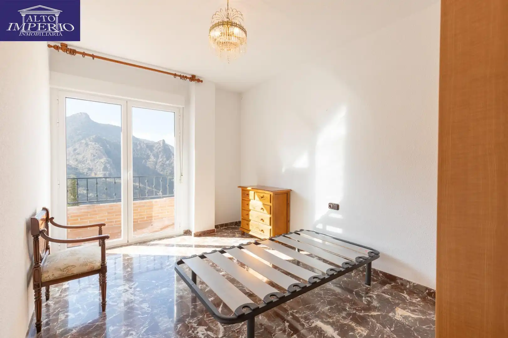 Habitación de Piso en venta en Güéjar Sierra con Terraza, Trastero y Balcón