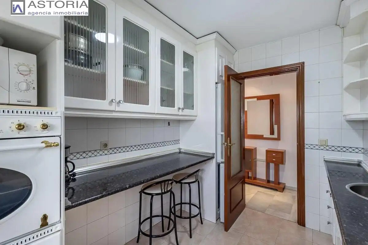 Kitchen of Flat for sale in Granada  with Balcony