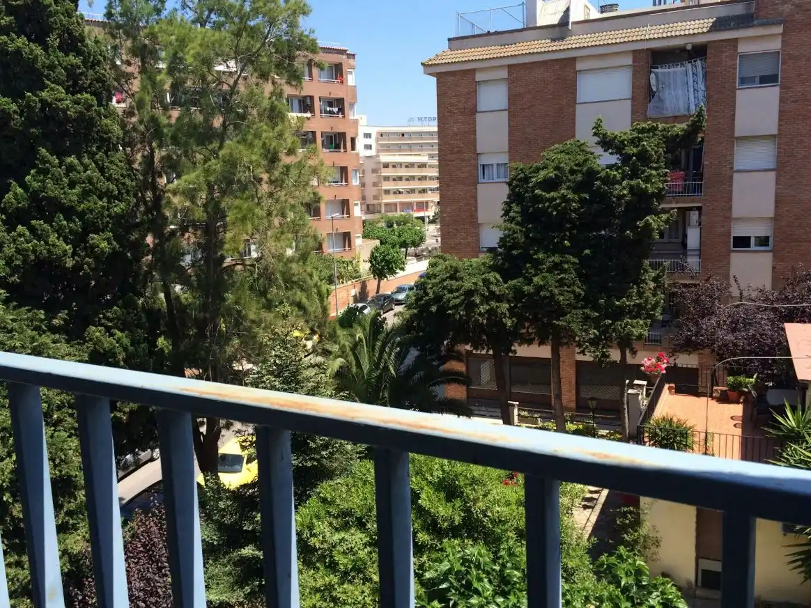 Vista exterior de Estudi de lloguer en Lloret de Mar amb Aire condicionat i Balcó
