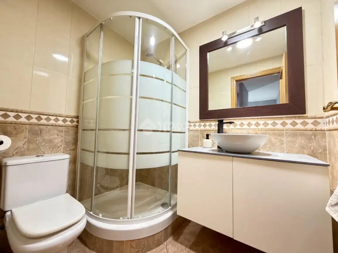 Baño de Piso en venta en Ajalvir con Aire acondicionado, Calefacción y Balcón