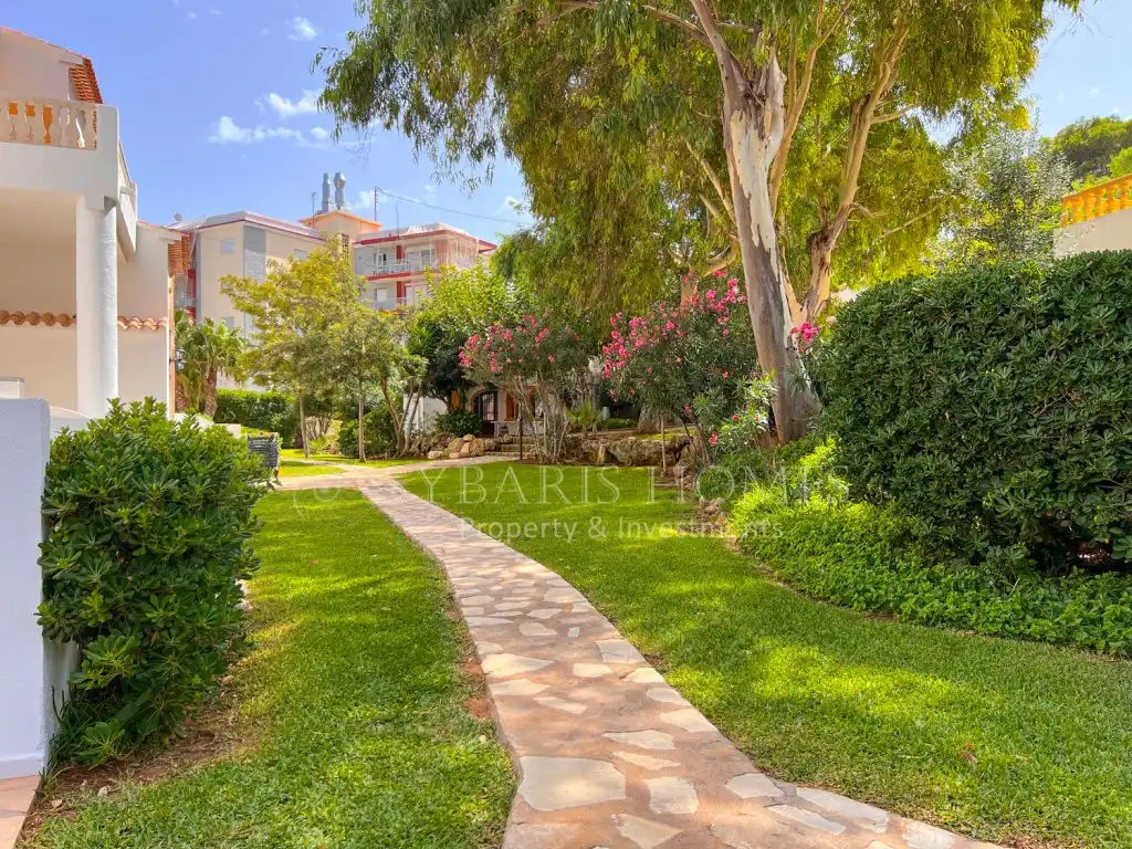 Garten von Einfamilien-Reihenhaus zum Verkauf in Dénia mit Klimaanlage und Gemeinschaftspool