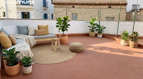 Oportunitat única al cor de la Vila de Llança! Pis amb entrada única amb llicència turística i gran terrassa/ ¡Oportunidad única e