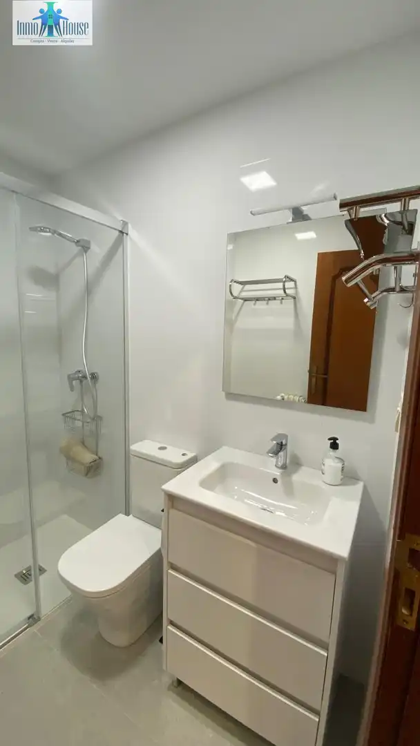 Baño de Piso de alquiler en Albacete con Aire acondicionado, Calefacción y Terraza