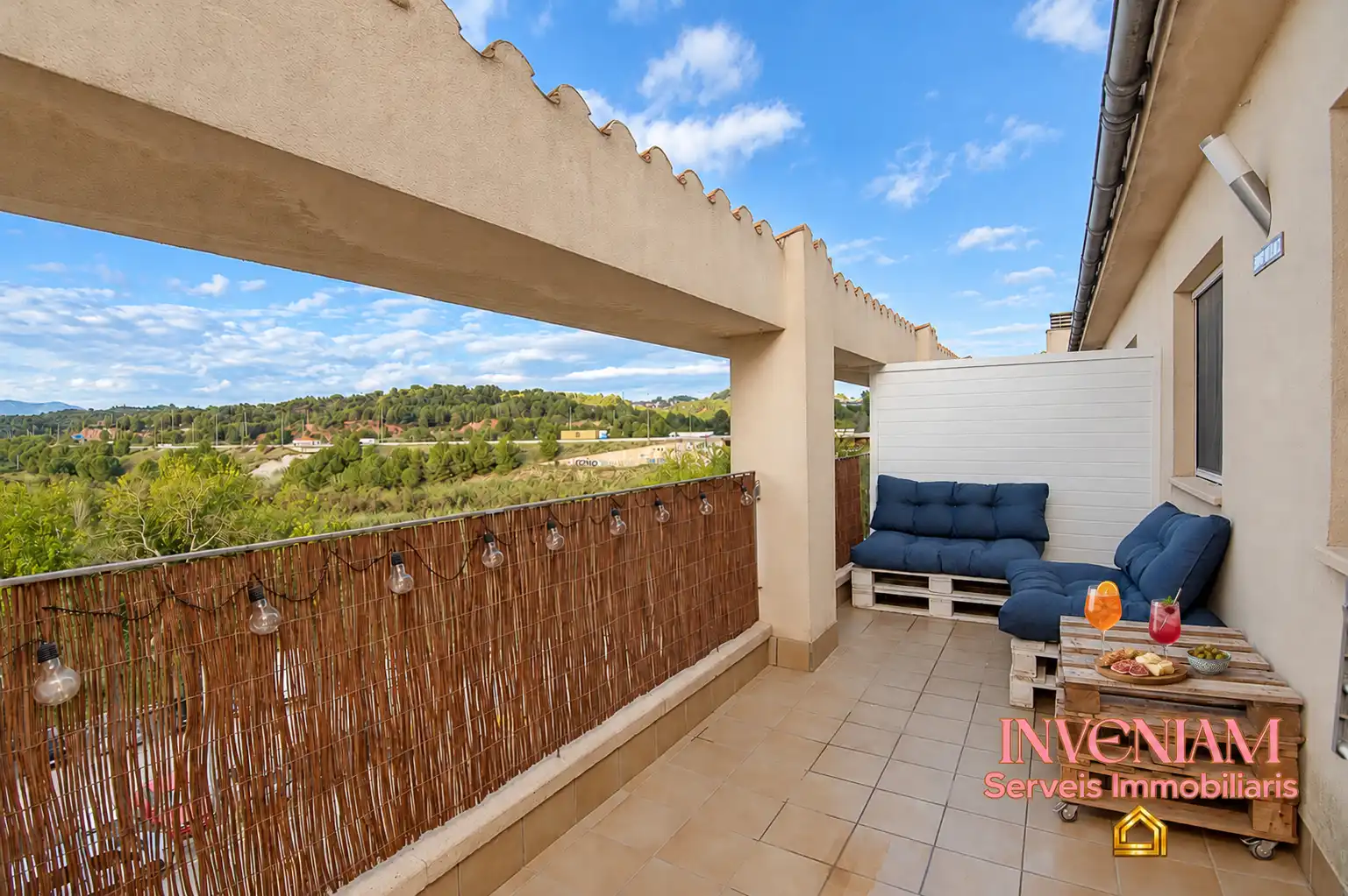 Duplex con balcone in vendita a Martorell