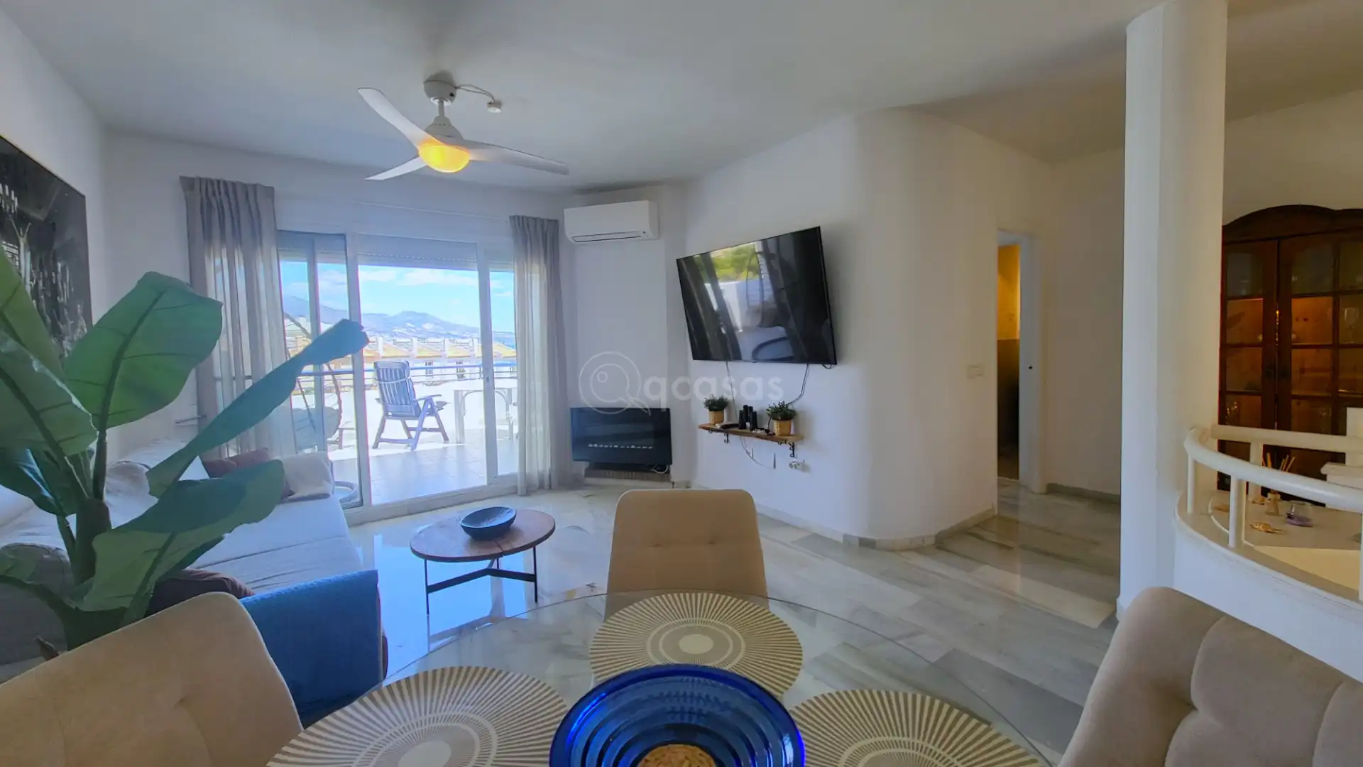 Wohnzimmer von Einfamilien-Reihenhaus zum Verkauf in Mijas mit Klimaanlage, Heizung und Terrasse
