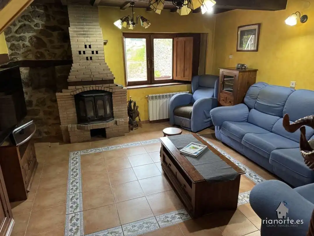 Living room of Houses for sale in Peñamellera Alta  with Heating
